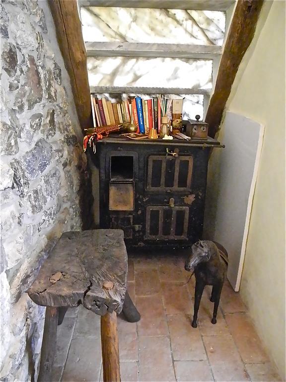 Sotto Il Castello Bed & Breakfast Trebiano ภายนอก รูปภาพ