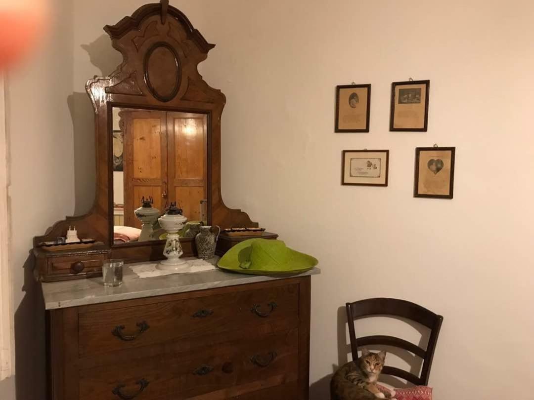 Sotto Il Castello Bed & Breakfast Trebiano ภายนอก รูปภาพ